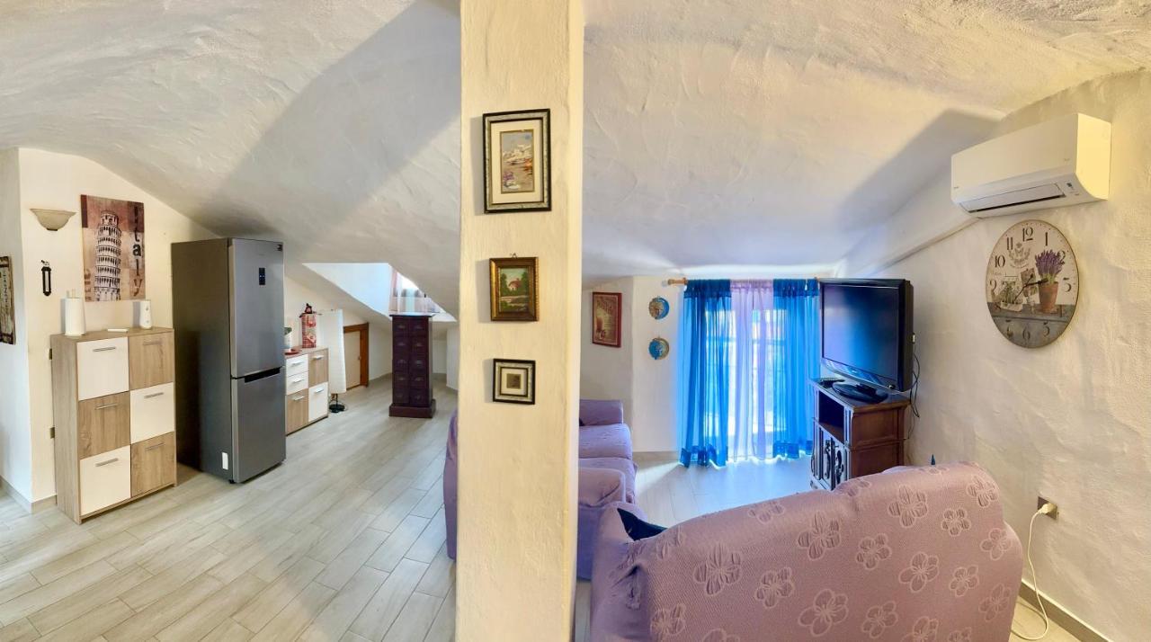 Appartement The Quiet Mansard à Olbia Extérieur photo